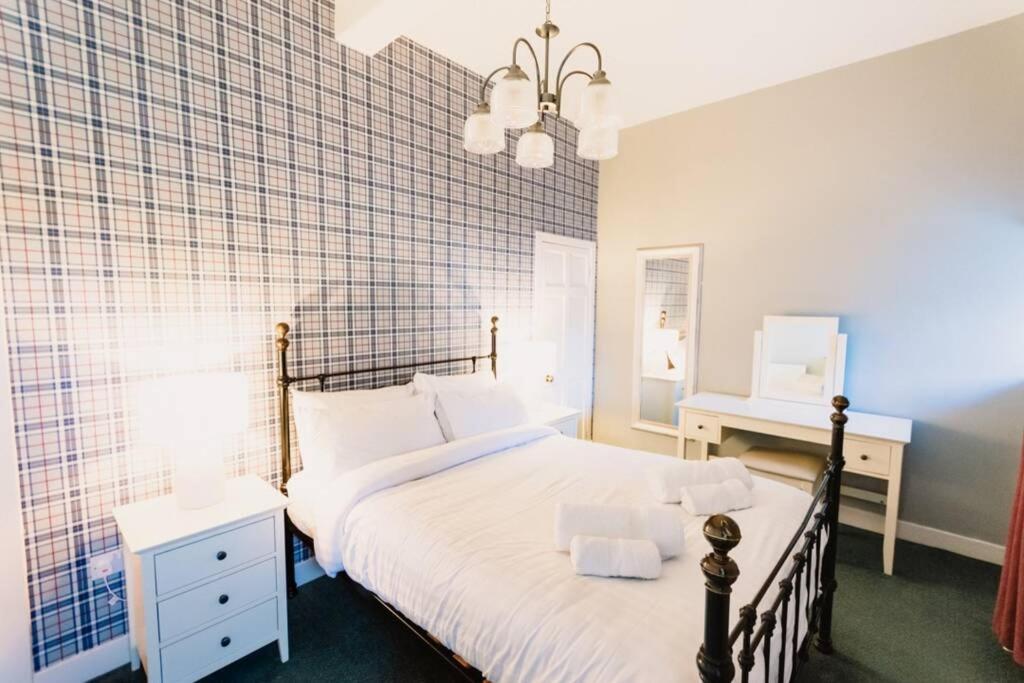 Factors House - A Comfy Cottage In Countryside Park With Wifi And Access To Bar And Pool Perth Exterior foto