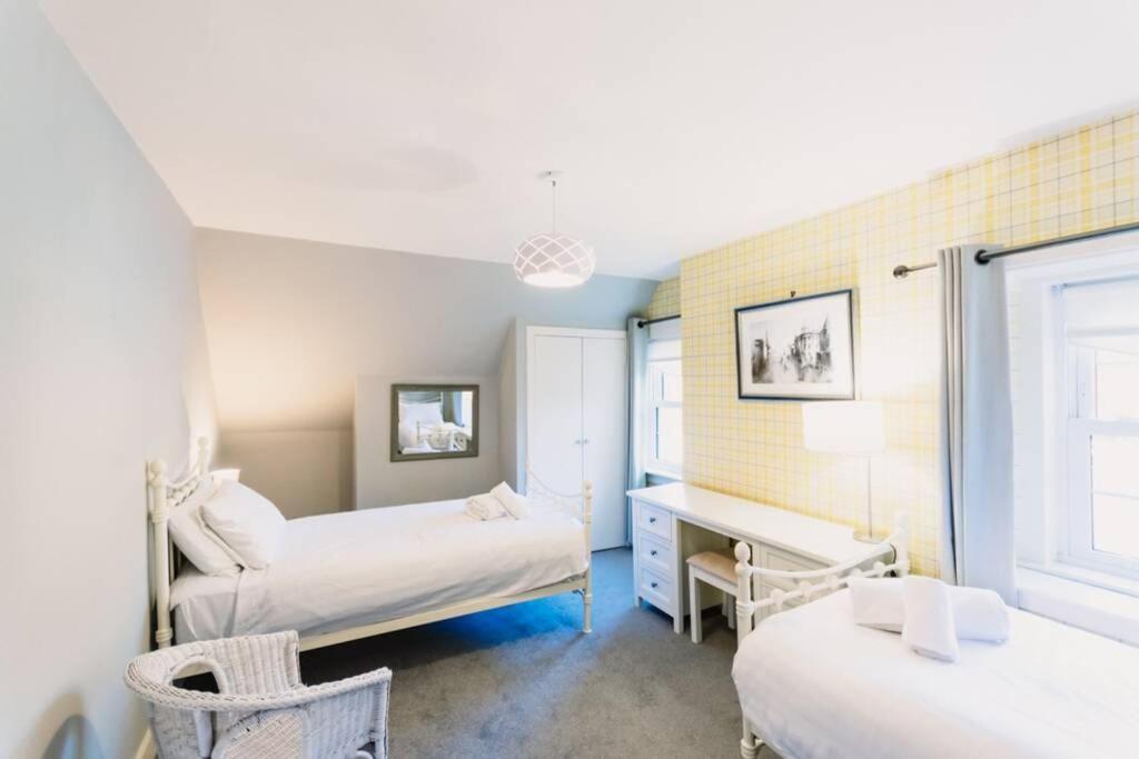 Factors House - A Comfy Cottage In Countryside Park With Wifi And Access To Bar And Pool Perth Exterior foto